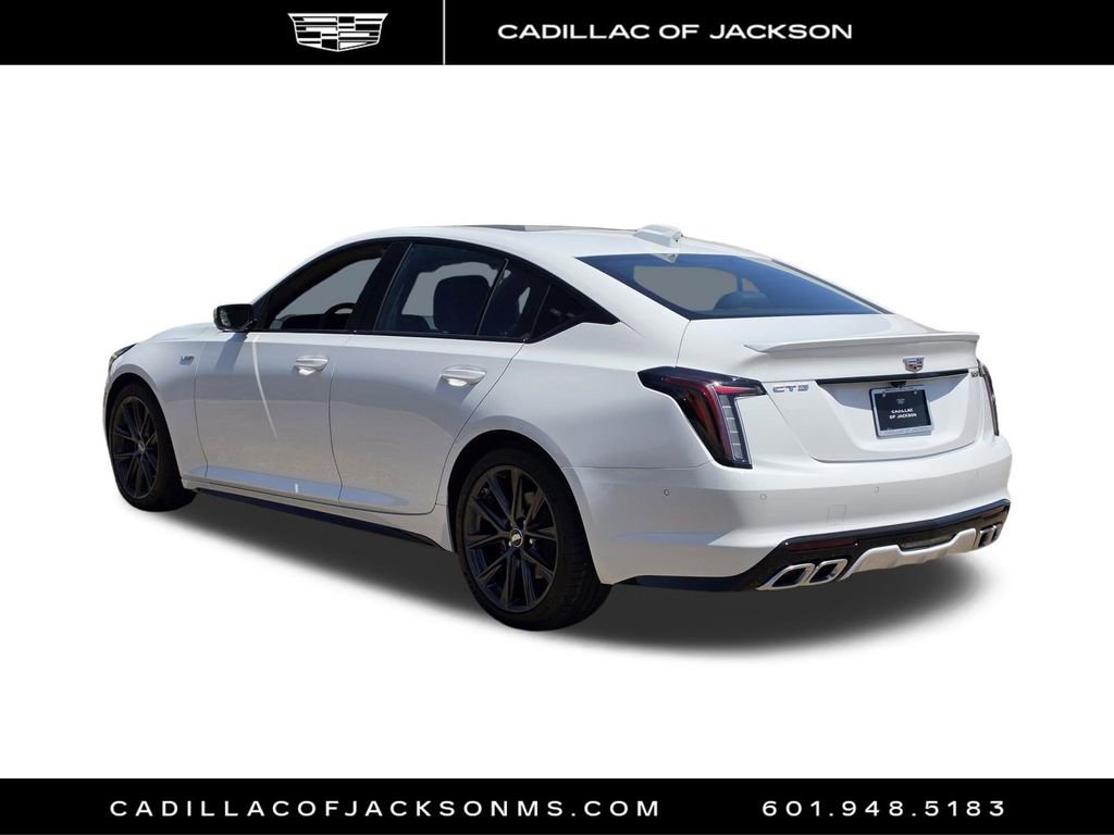 Used 2025 Cadillac CT5 V RWD image 7