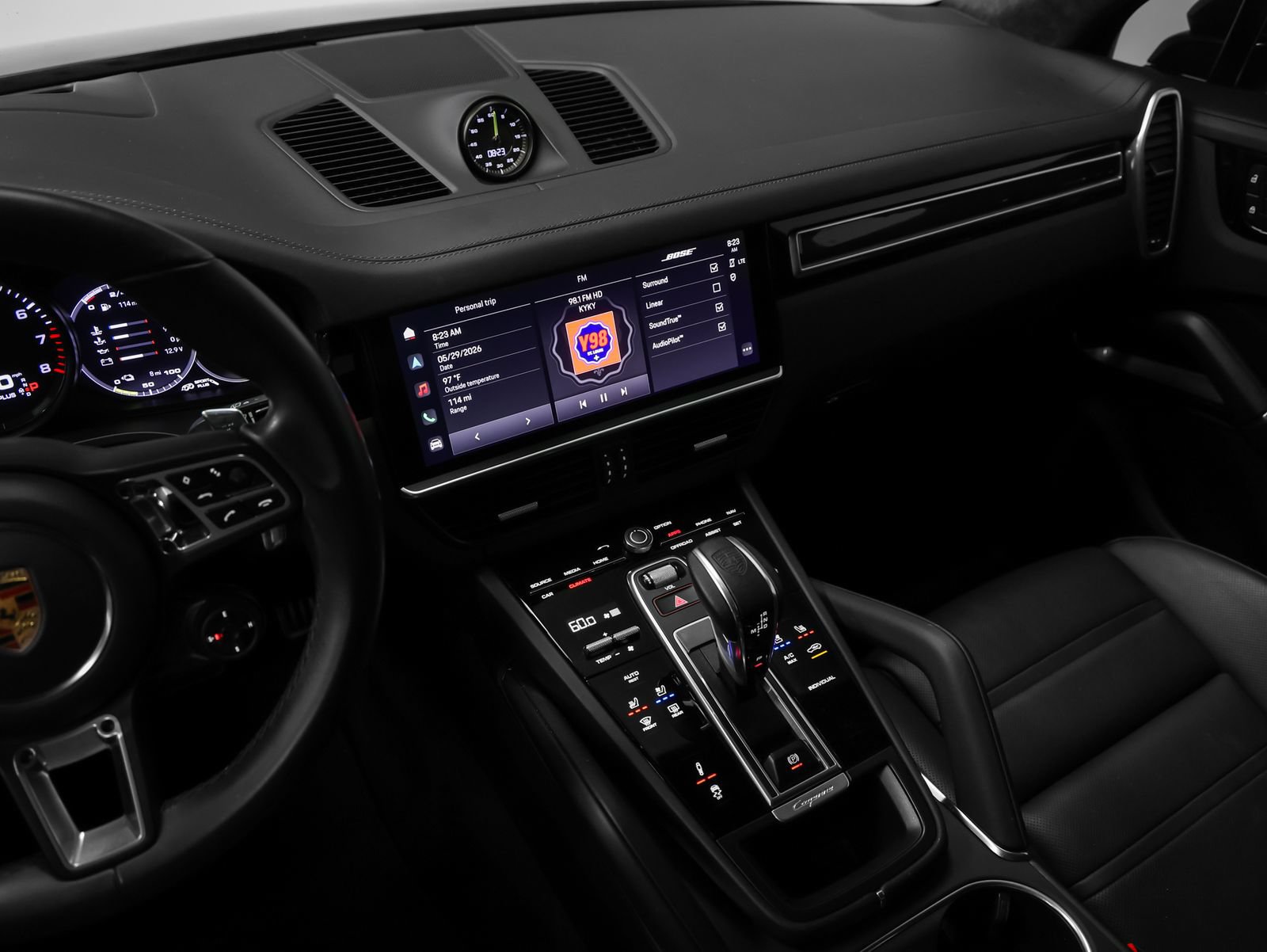 Certified 2023 Porsche Cayenne Turbo S AWD/4WD image 42
