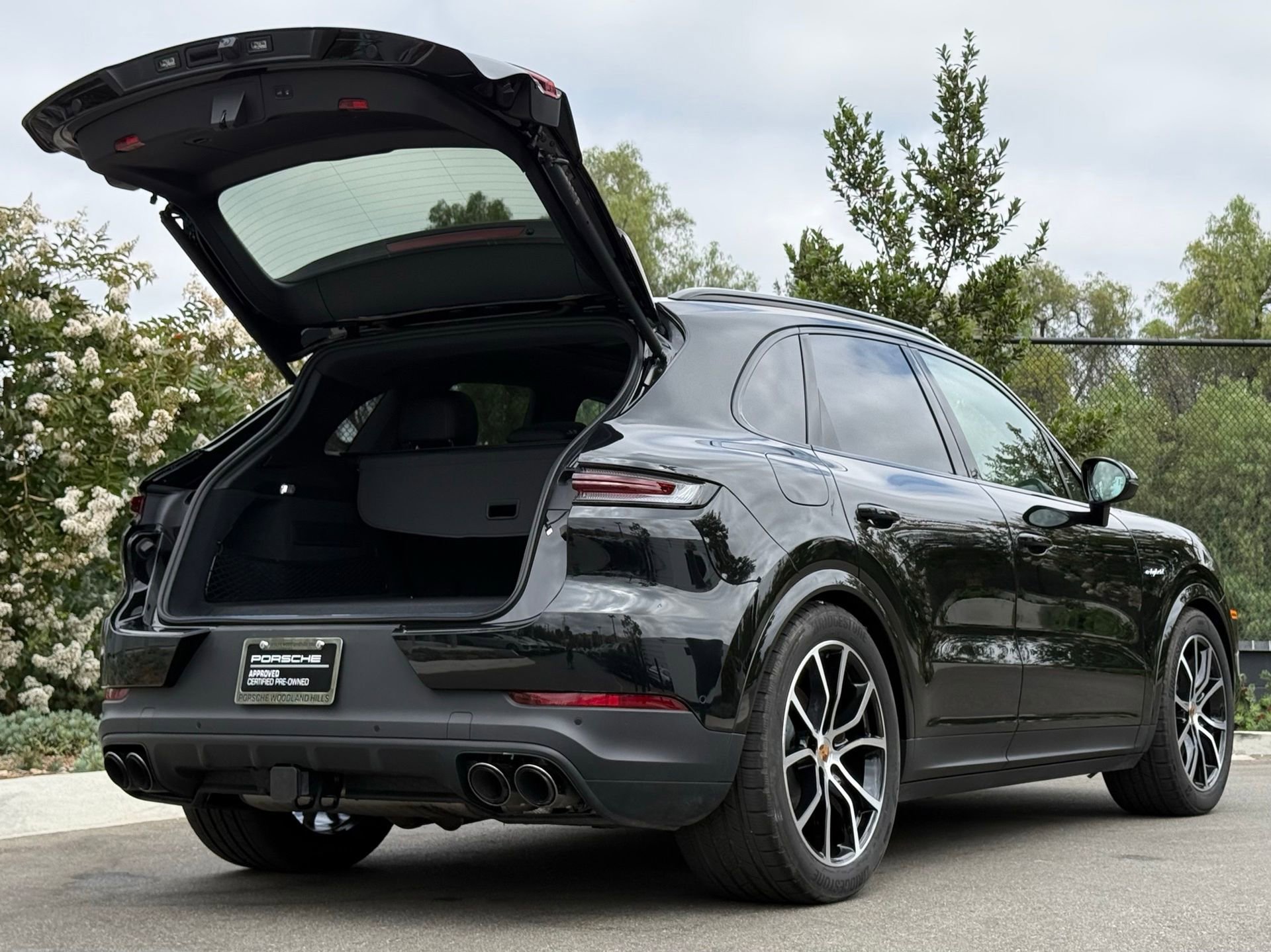 Used 2026 Porsche Cayenne E-Hybrid AWD/4WD image 30