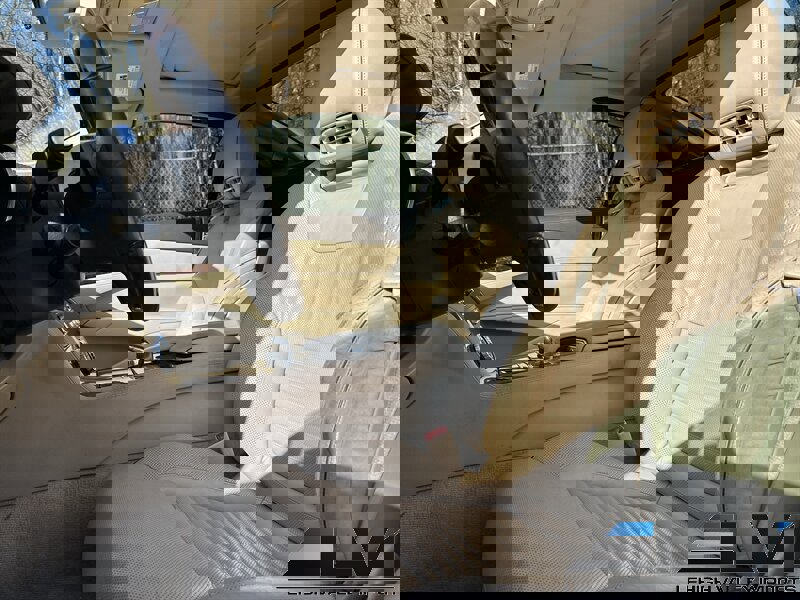 Used 2014 Mercedes-Benz SL 550 image 16