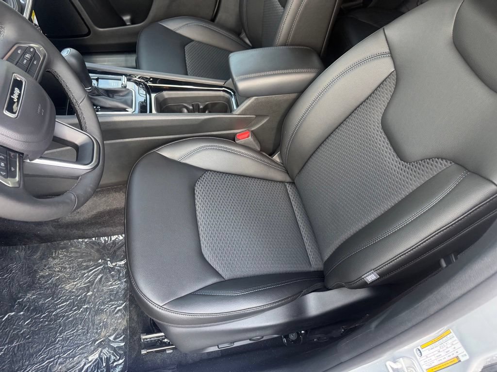 New 2026 Jeep Compass Latitude AWD/4WD image 16