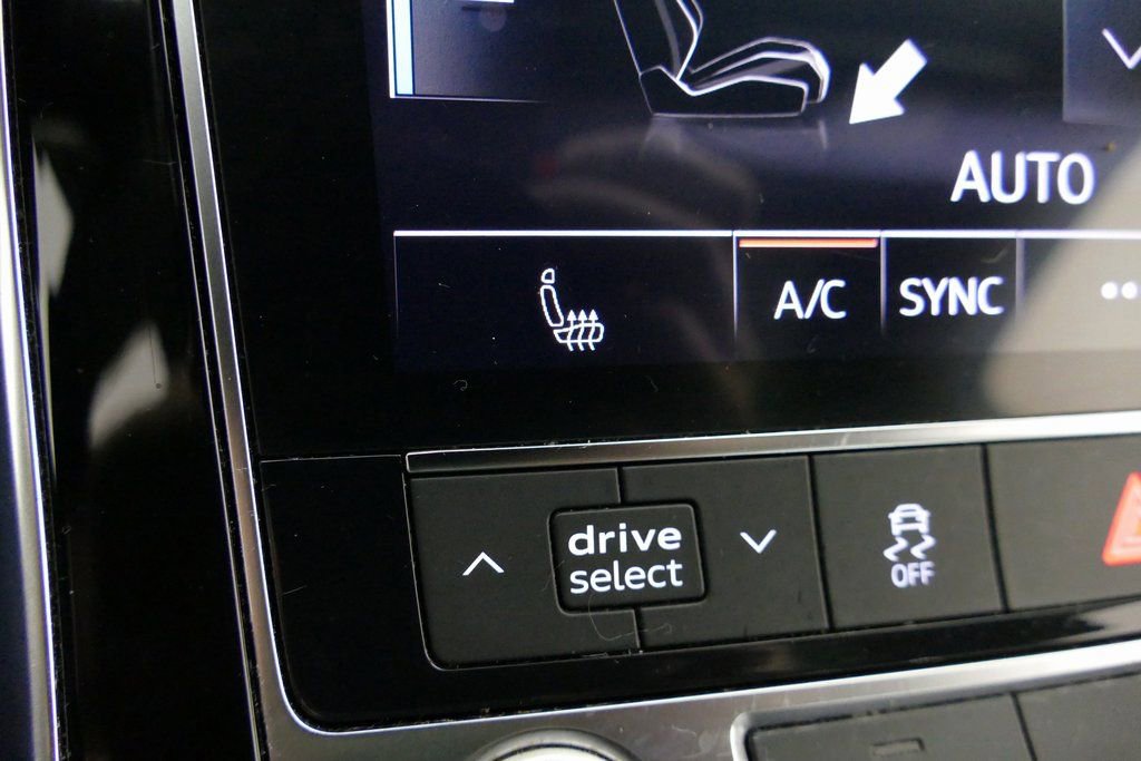 Used 2025 Audi Q7 3.0T Premium Plus AWD/4WD image 21