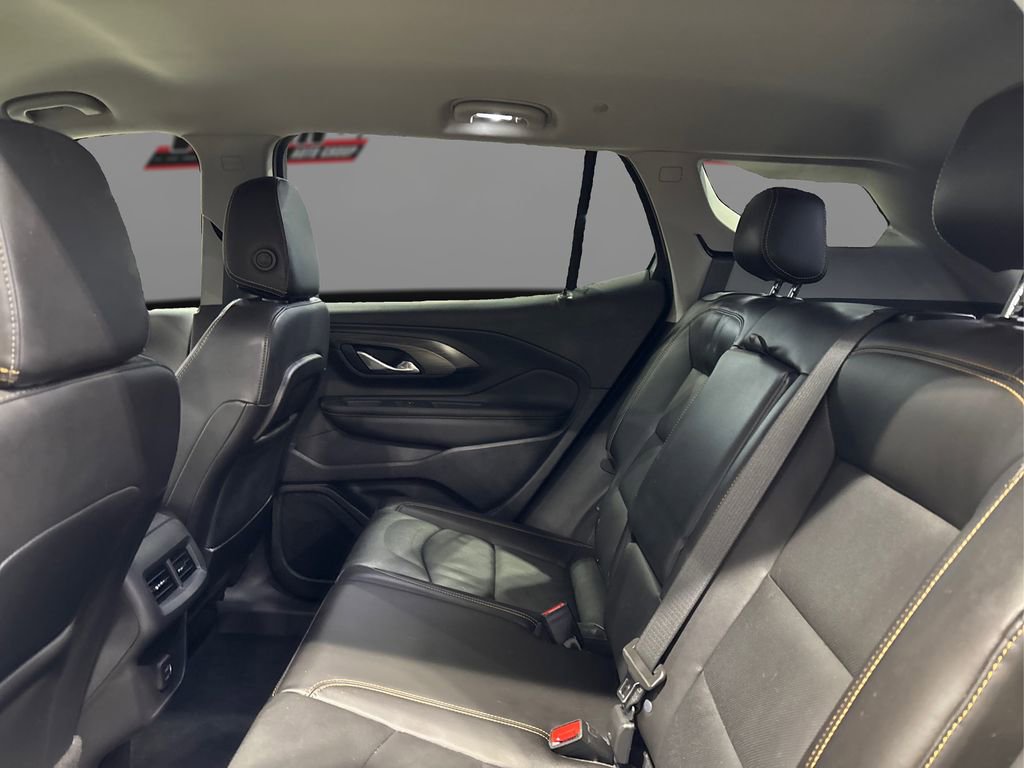 Used 2021 GMC Terrain SLT w/ Elevation Edition image 10