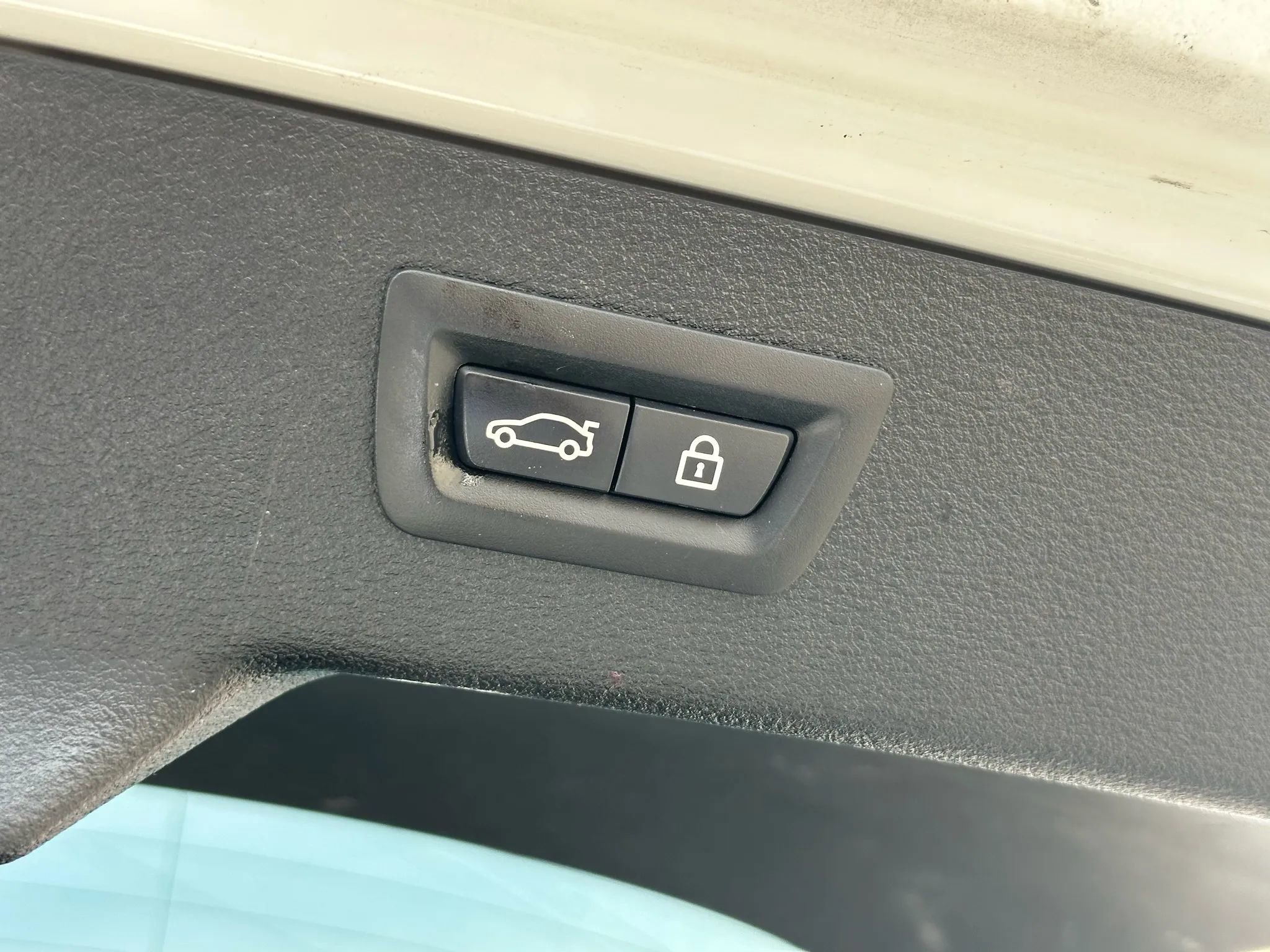 Used 2015 BMW X6 xDrive50i image 38