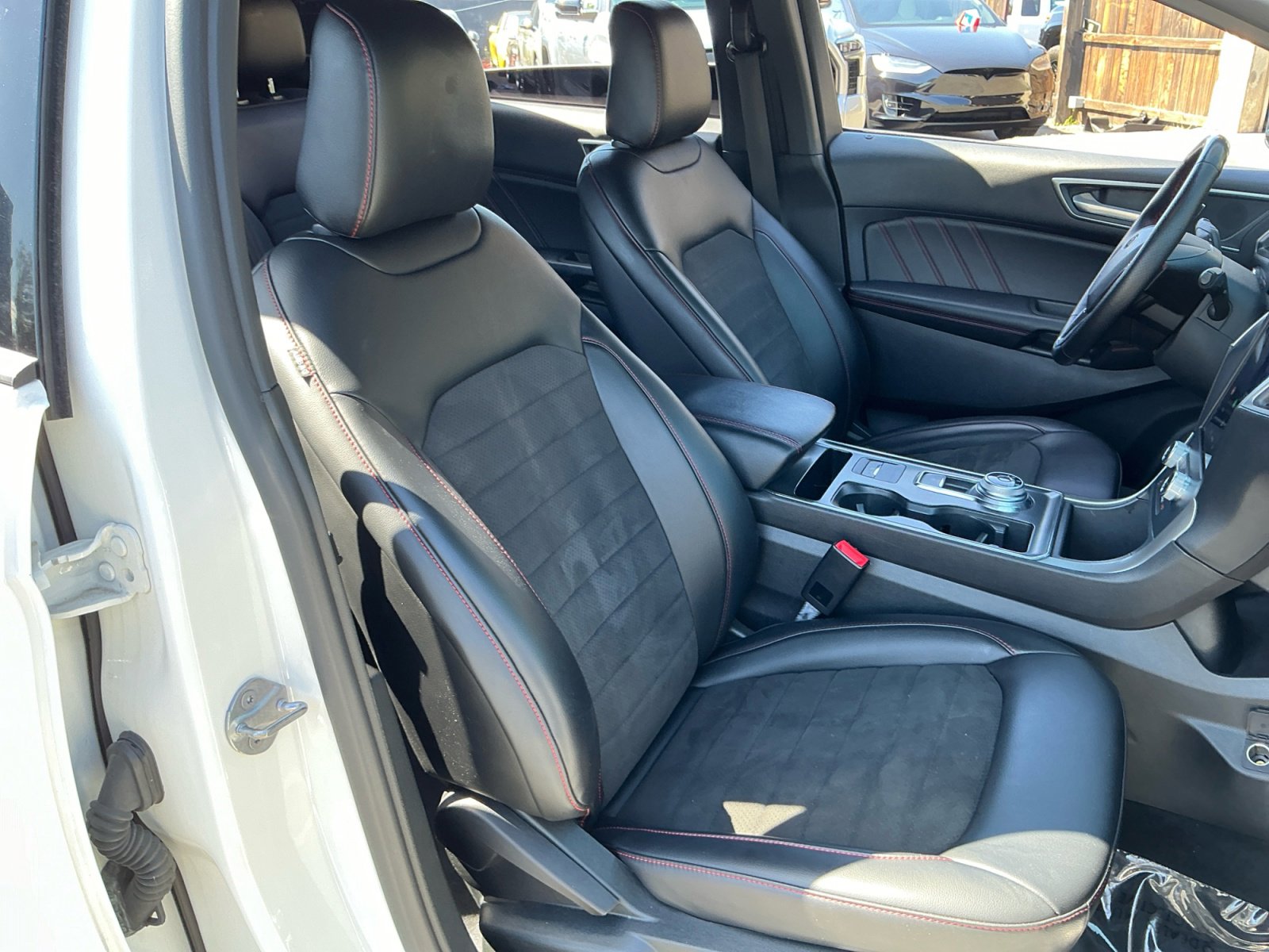 Used 2022 Ford Edge ST-Line image 21