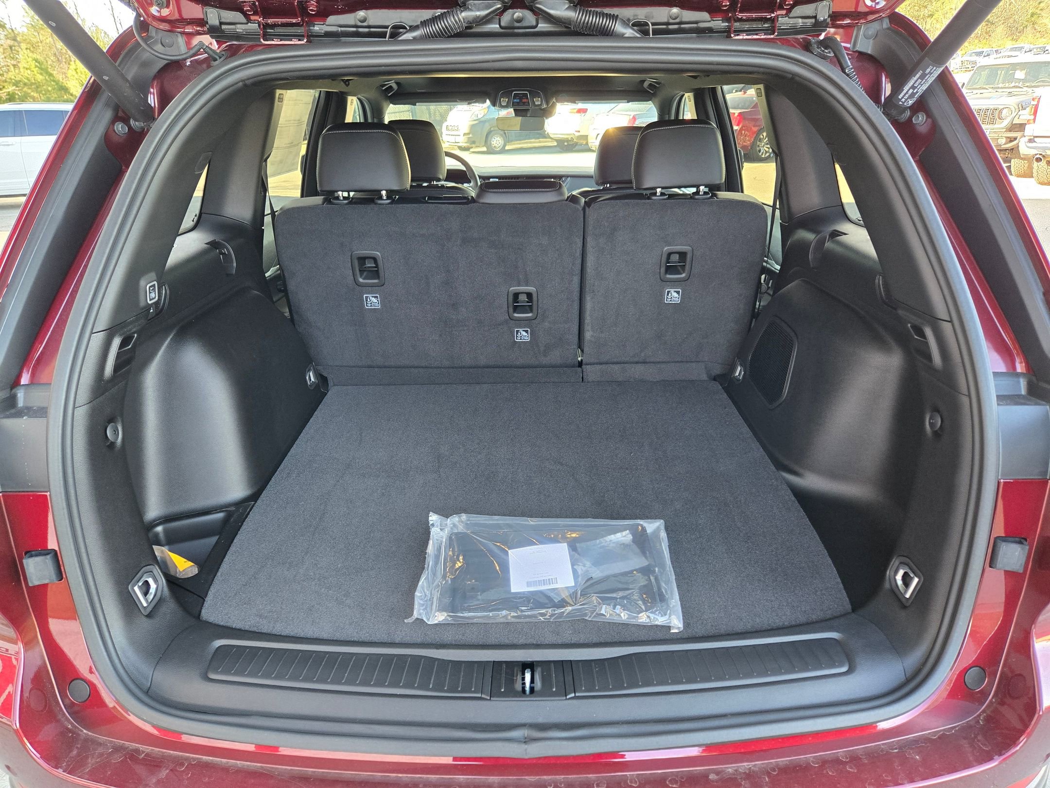 New 2026 Jeep Grand Cherokee Limited w/ Limited Altitude Package image 28