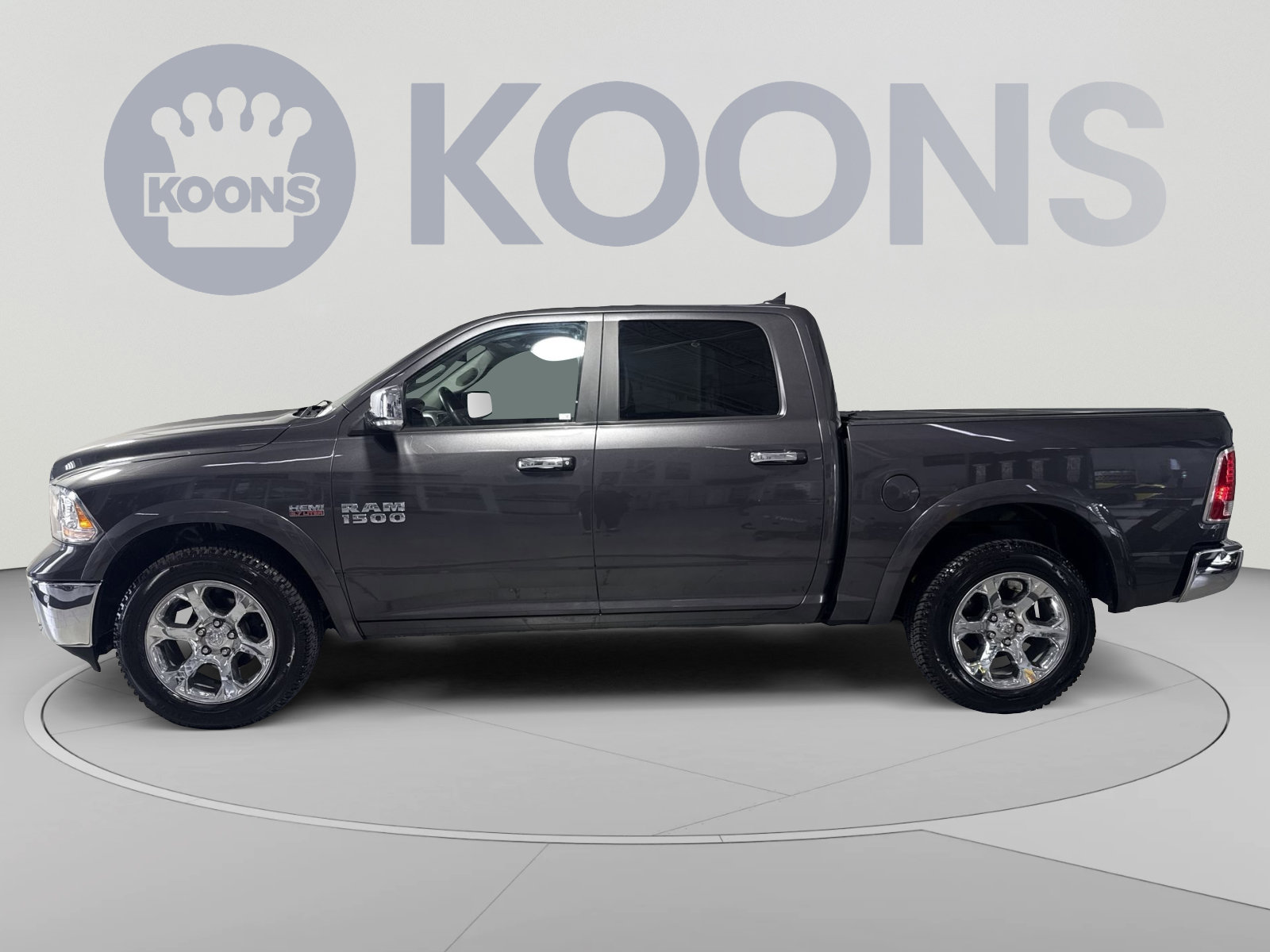 Used 2018 RAM 1500 Laramie w/ Convenience Group AWD/4WD image 7