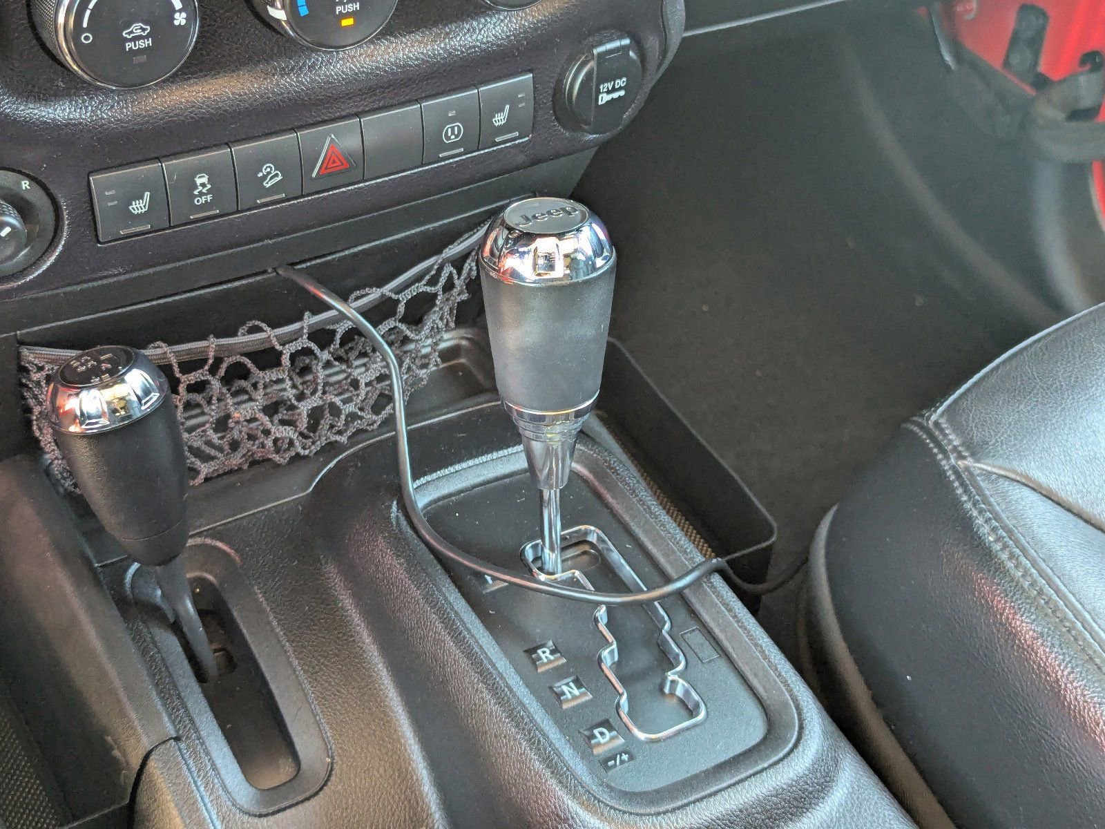 Used 2015 Jeep Wrangler Unlimited Sahara AWD/4WD image 29