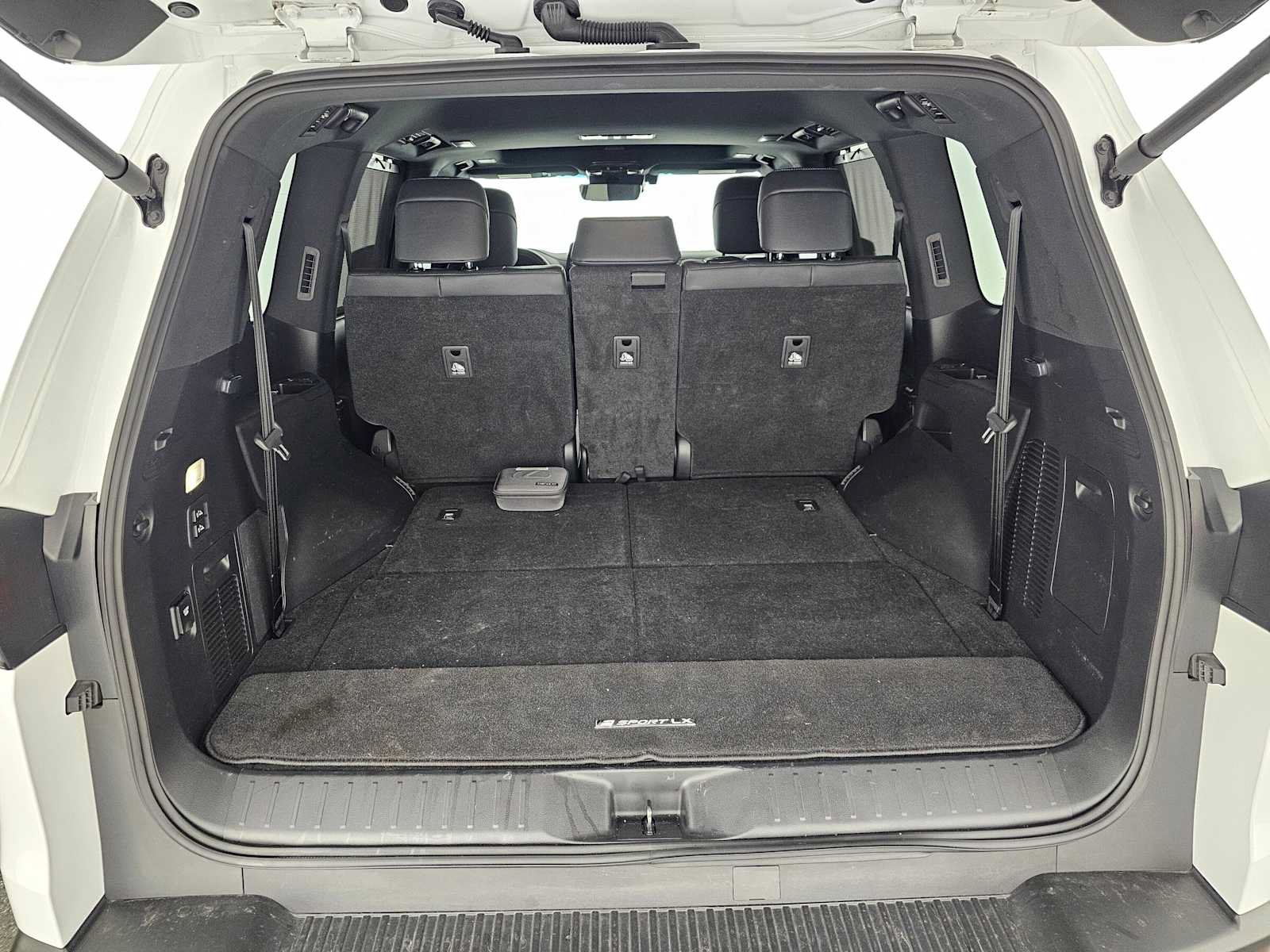 Used 2023 Lexus LX 600 F Sport AWD/4WD image 16