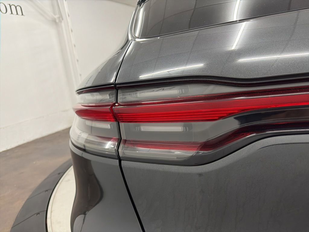 Used 2020 Porsche Macan AWD/4WD image 10