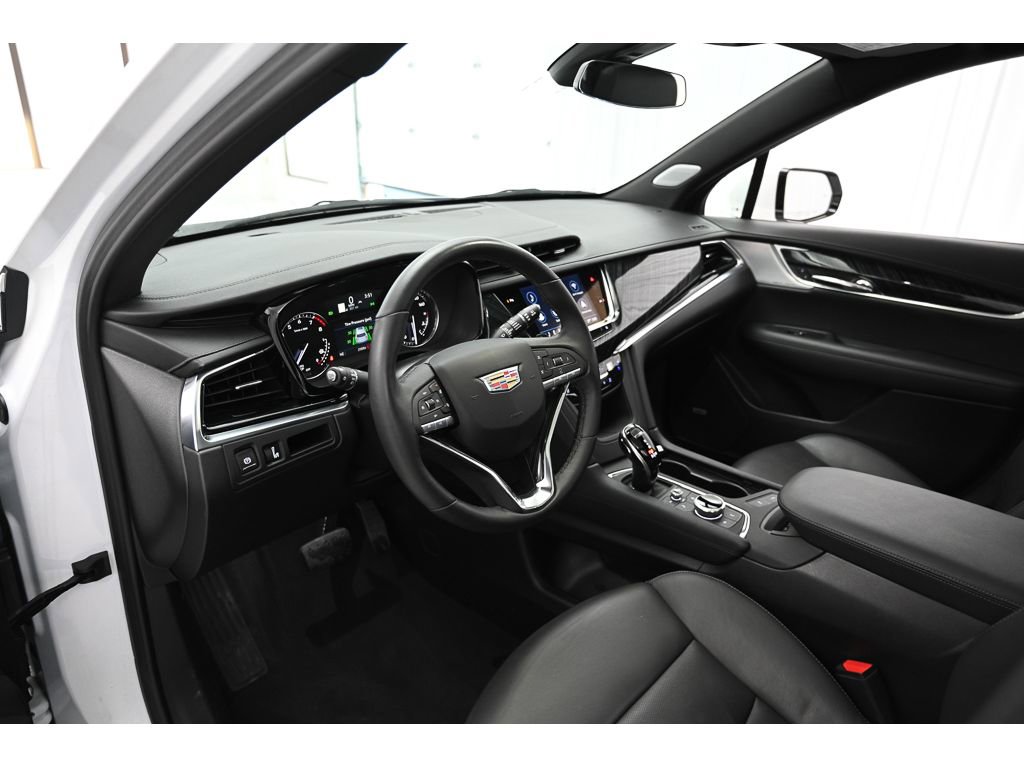 Certified 2025 Cadillac XT6 Premium Luxury image 38