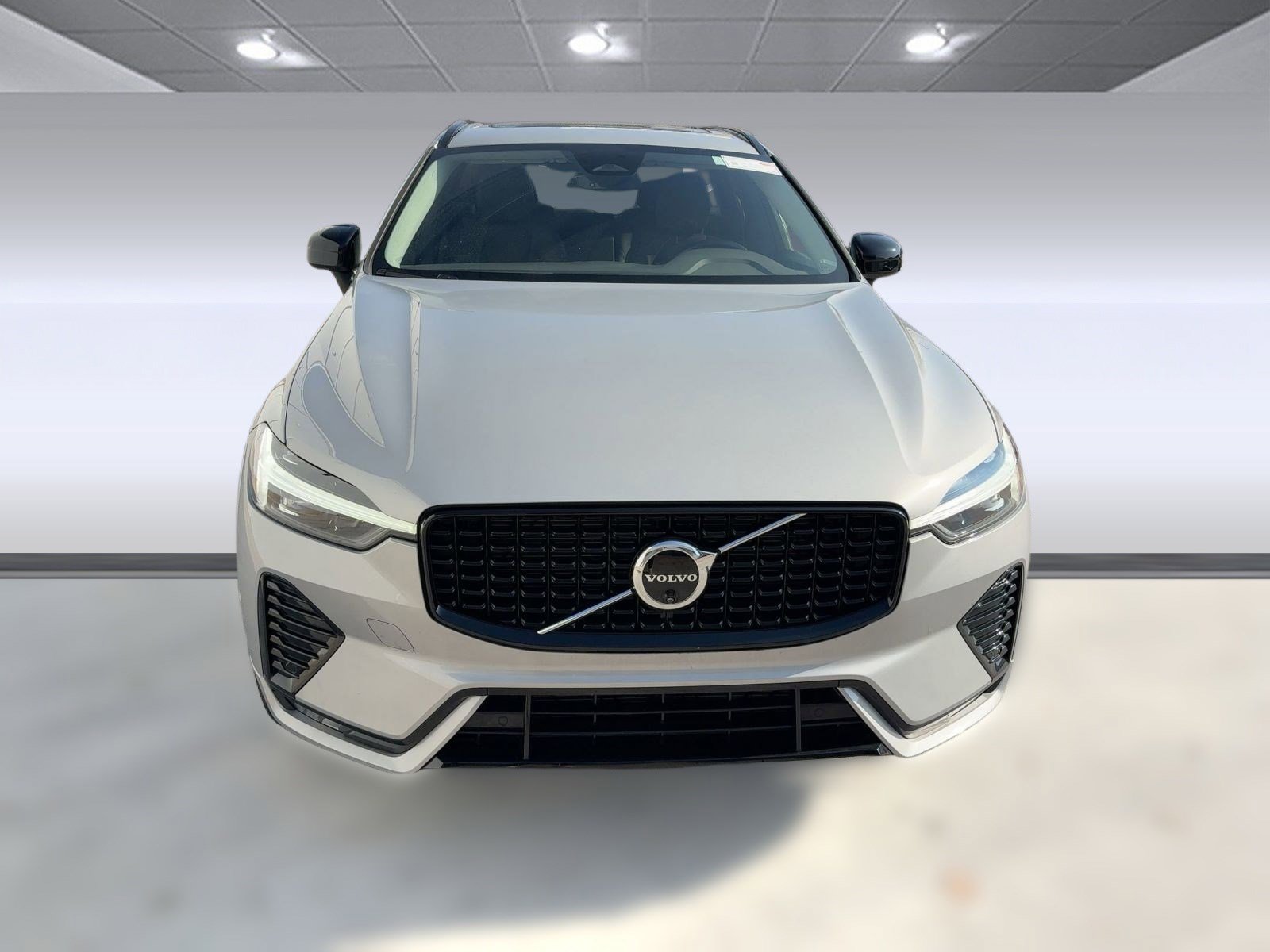 Certified 2025 Volvo XC60 B5 Plus image 6