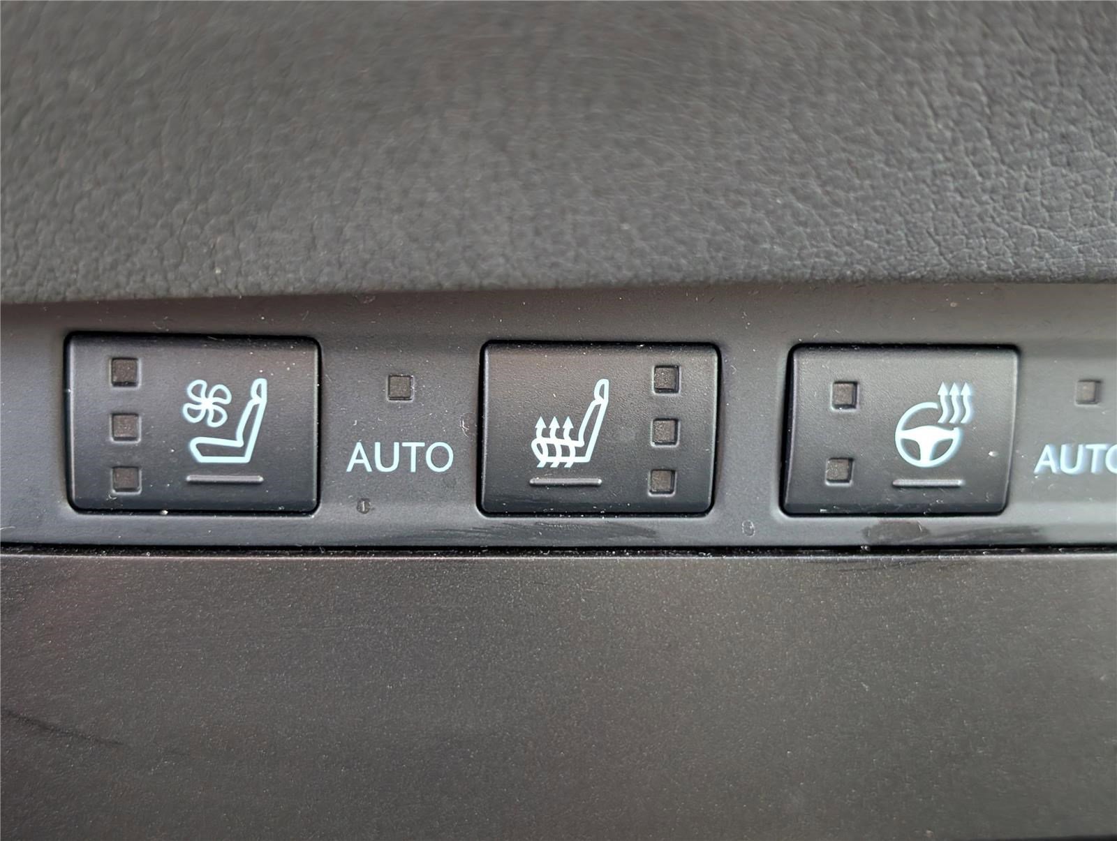 Certified 2025 Lexus ES 300h w/ Premium Package image 25