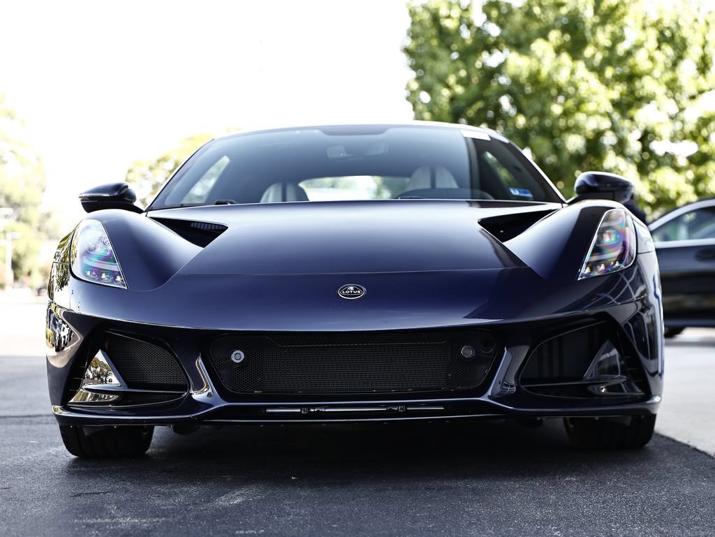 Used 2025 Lotus Emira RWD image 18