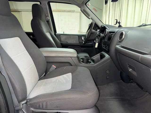 Used 2003 Ford Expedition XLT AWD/4WD image 23