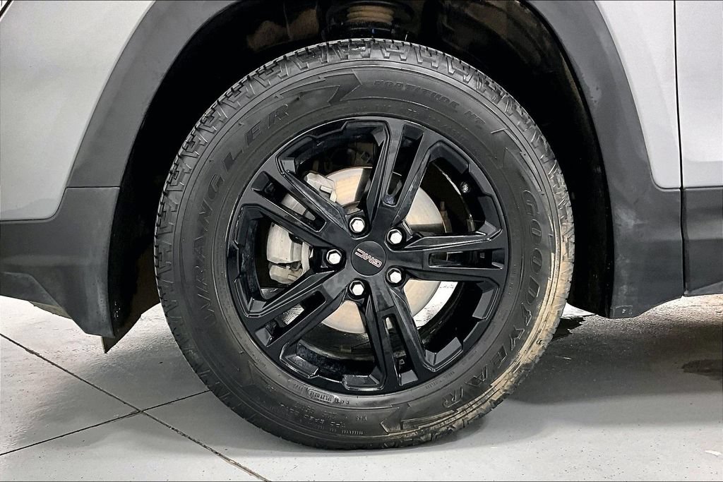 Used 2023 GMC Terrain AT4 AWD/4WD image 10