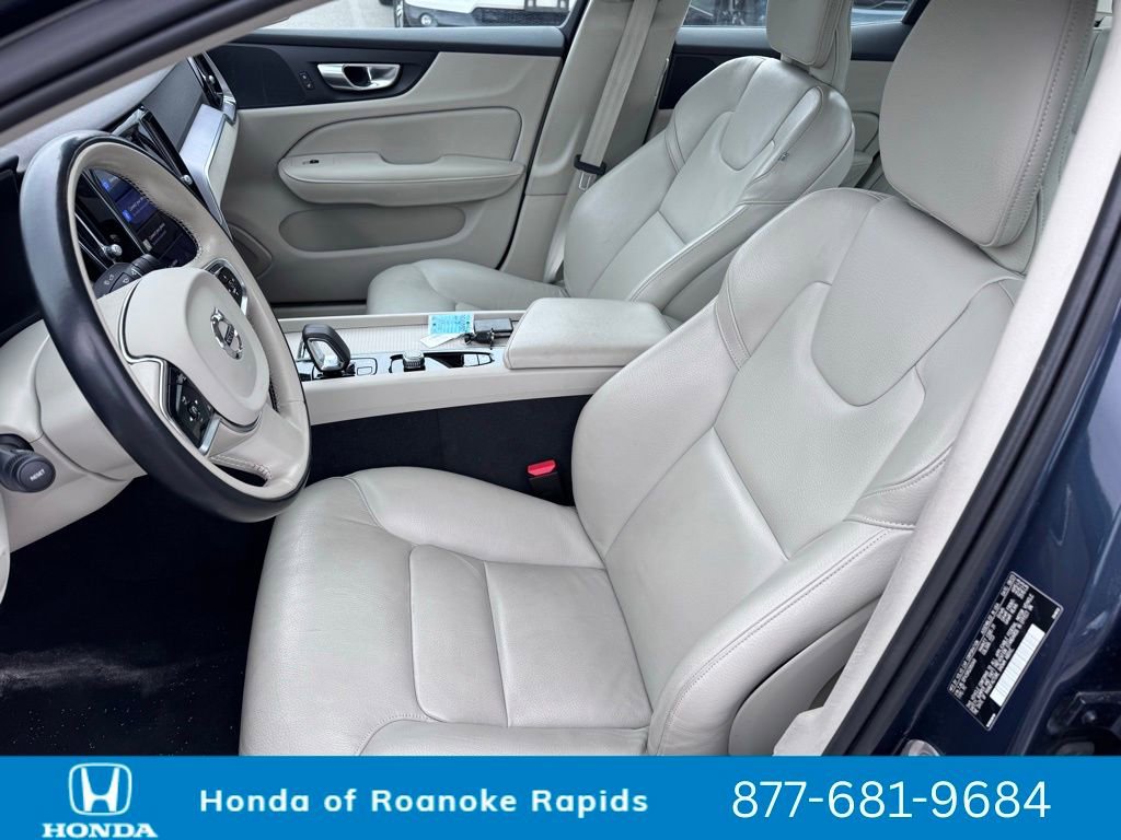 Used 2024 Volvo S60 B5 Core image 21