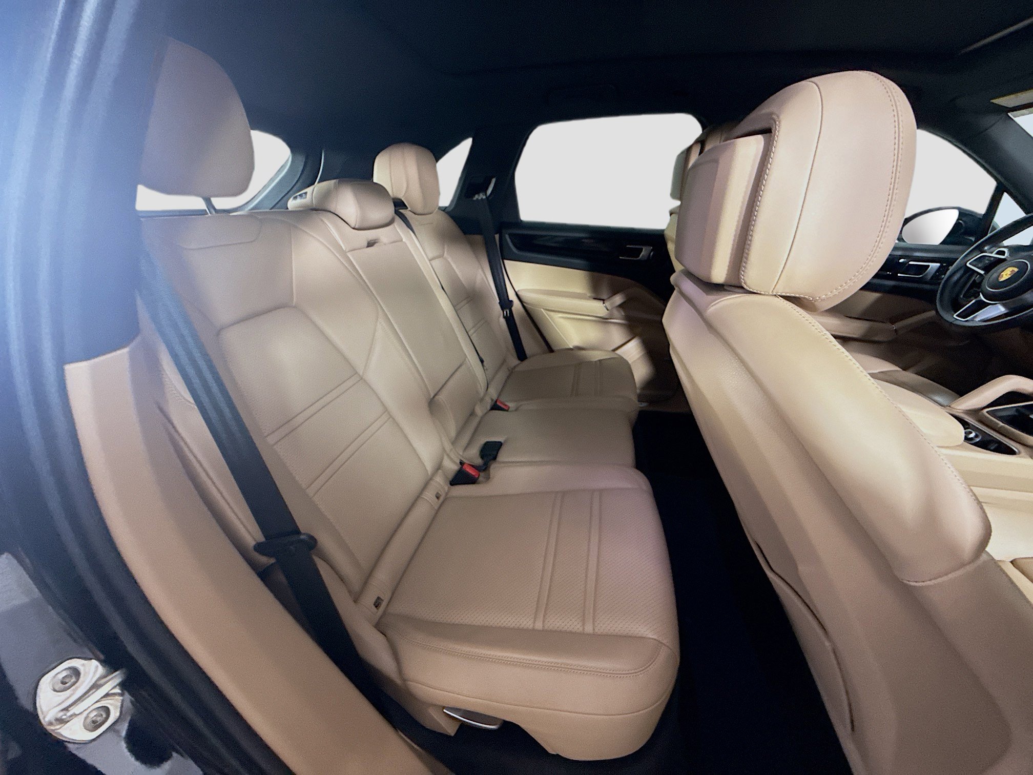 Used 2021 Porsche Cayenne image 26