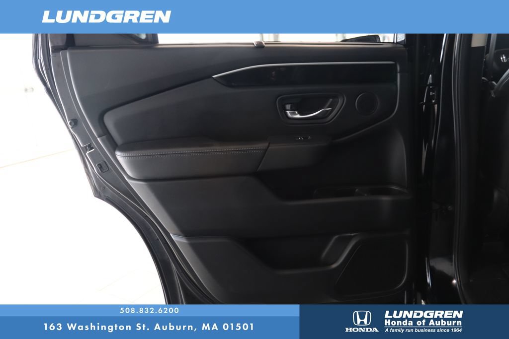 Used 2025 Honda Pilot EX-L image 15