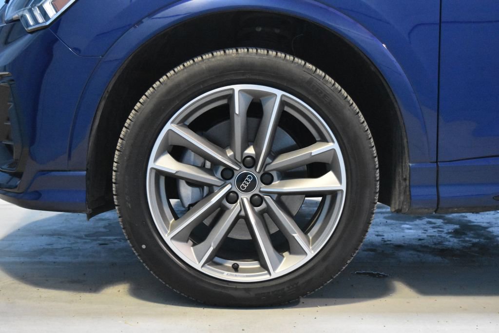 Certified 2025 Audi Q3 2.0T Premium w/ Convenience Package image 24