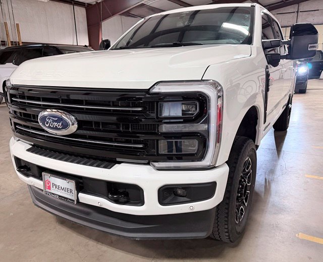 Used 2025 Ford F250 Platinum AWD/4WD image 6
