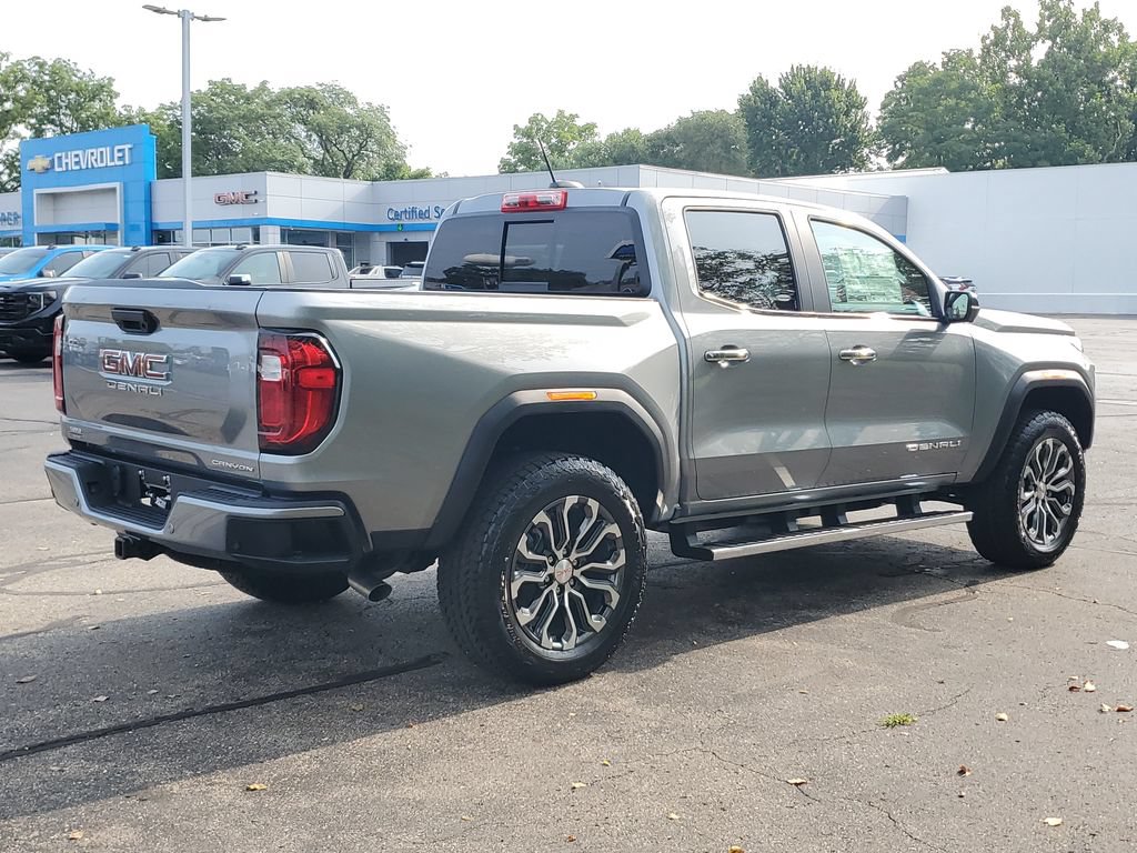 New 2026 GMC Canyon Denali w/ LPO, Black Badging Package AWD/4WD image 4