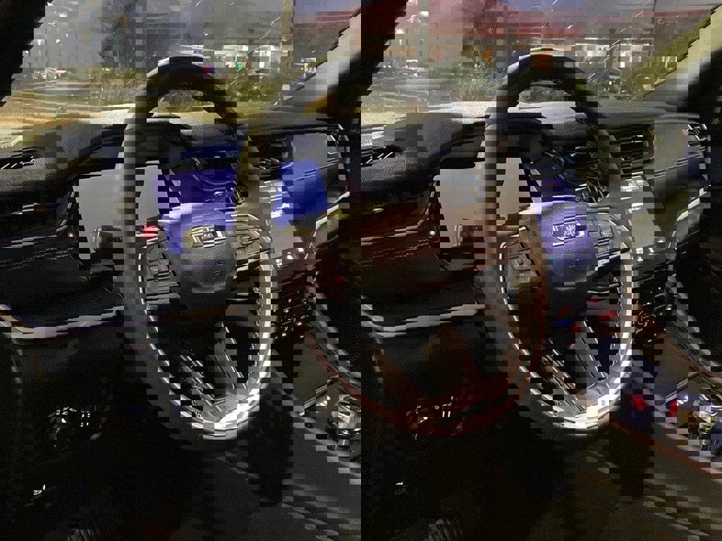 Used 2024 Jeep Grand Cherokee L Altitude image 9