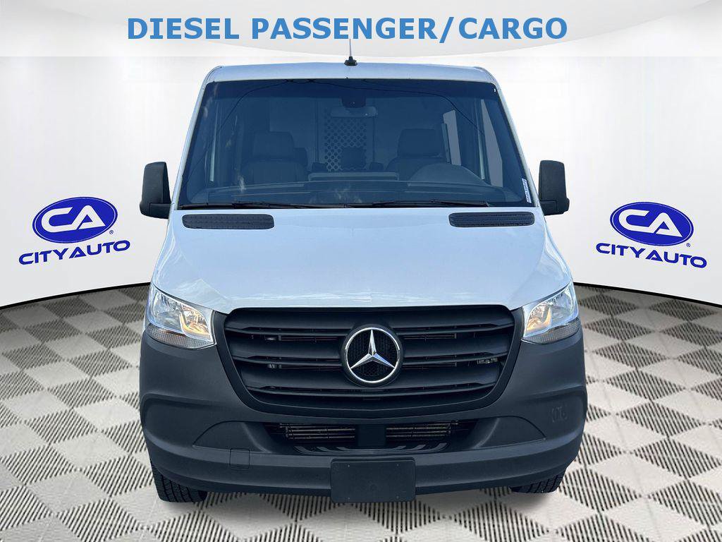 Used 2022 Mercedes-Benz Sprinter 2500 image 11