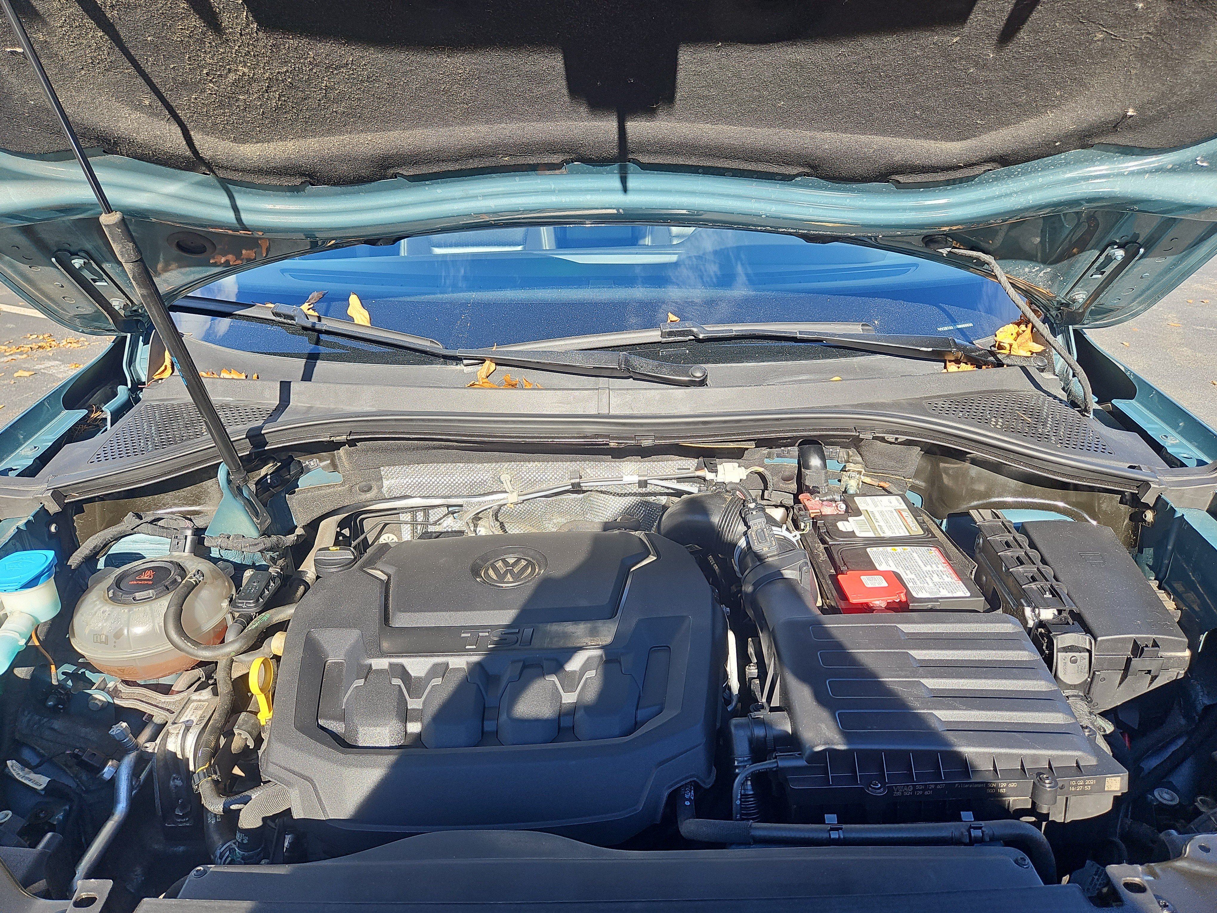 Used 2021 Volkswagen Tiguan SEL AWD/4WD image 33