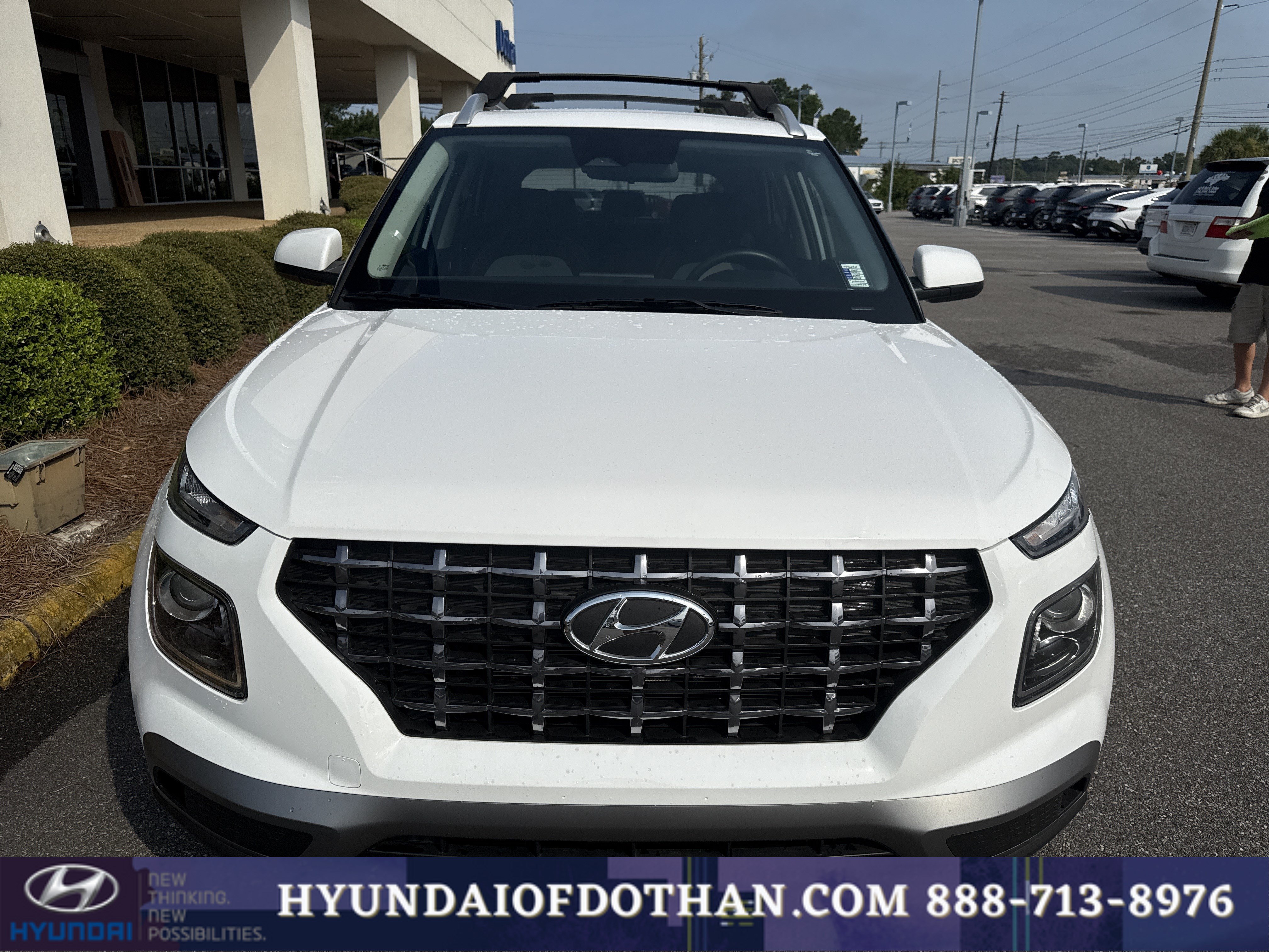 Certified 2025 Hyundai Venue SEL FWD image 6