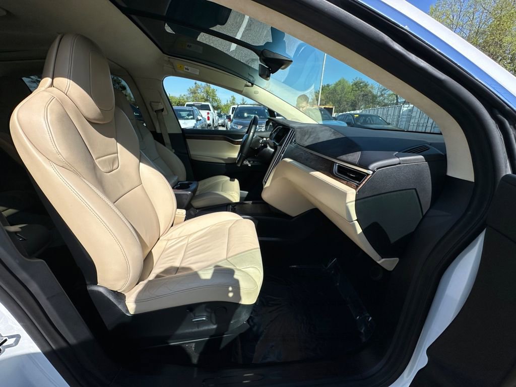 Used 2017 Tesla Model X 90D image 26