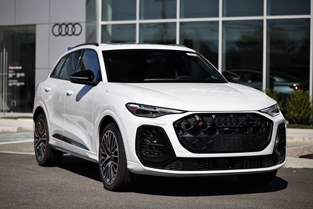 New 2025 Audi SQ5 Premium Plus image 2