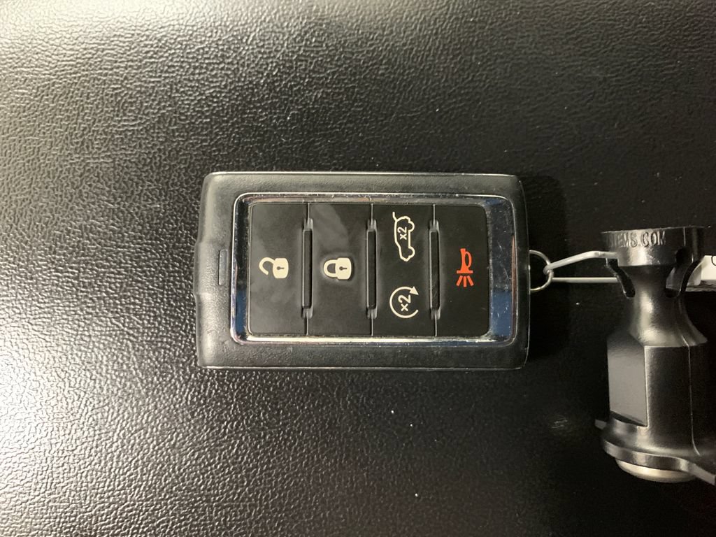 Used 2023 Jeep Grand Cherokee L Laredo AWD/4WD image 16