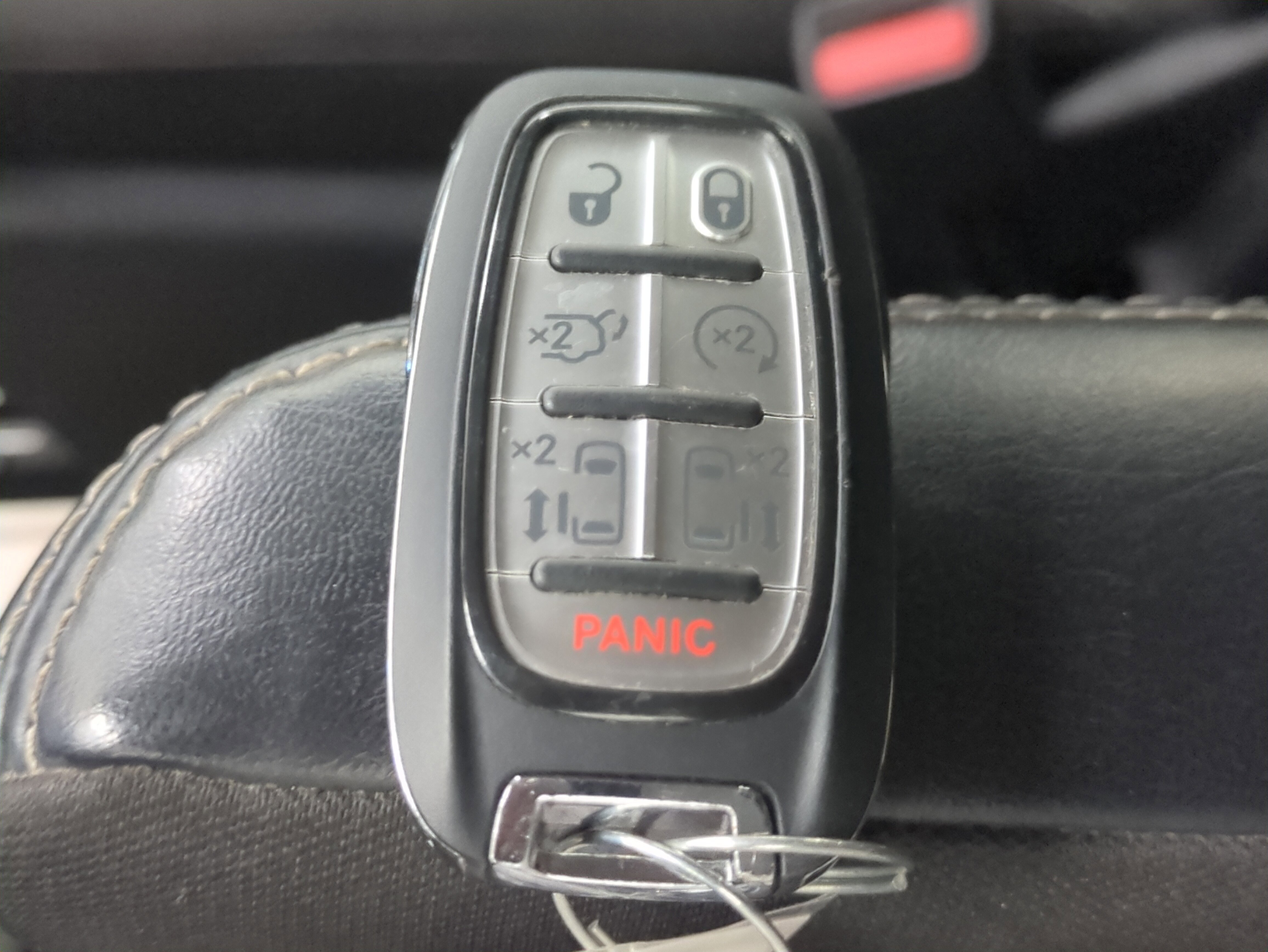 Certified 2022 Chrysler Voyager LX image 31