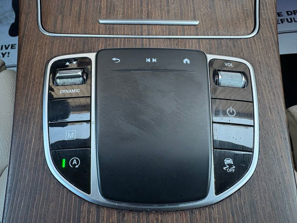 Used 2020 Mercedes-Benz GLC 300 4MATIC w/ Multimedia Package image 43