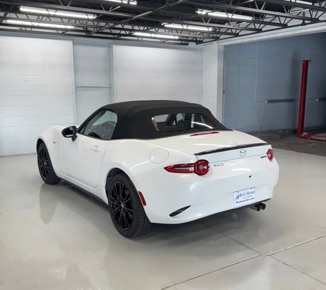 New 2026 MAZDA MX-5 Miata Club w/ Weather Package RWD image 5