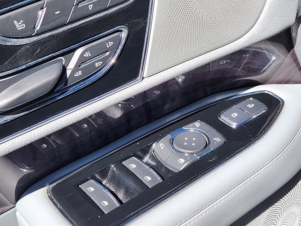 Used 2019 Lincoln Navigator Reserve image 9