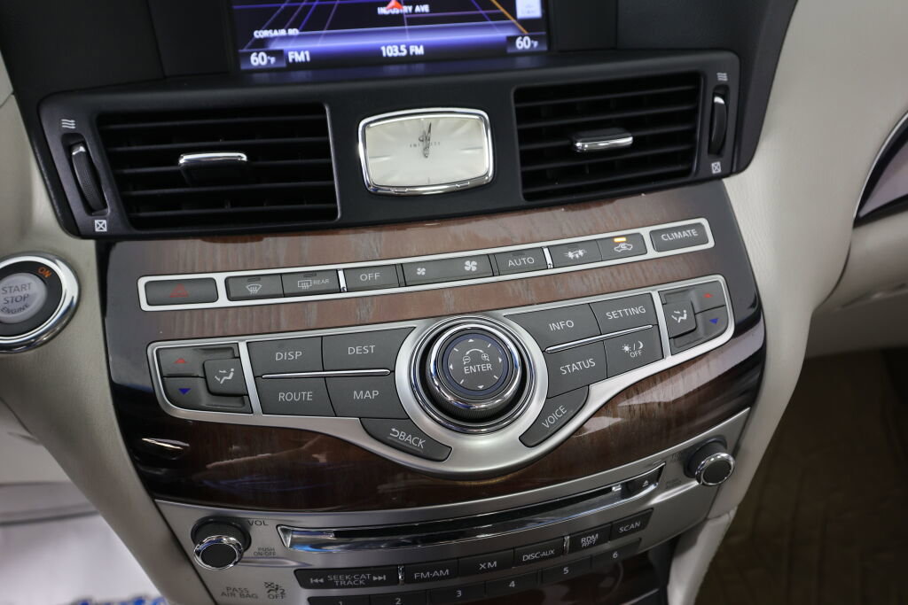 Used 2011 INFINITI M56 x w/ Deluxe Touring Pkg AWD/4WD image 35