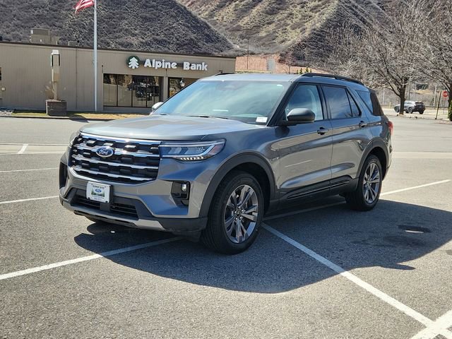 Used 2026 Ford Explorer Active w/ Active Comfort Package image 2