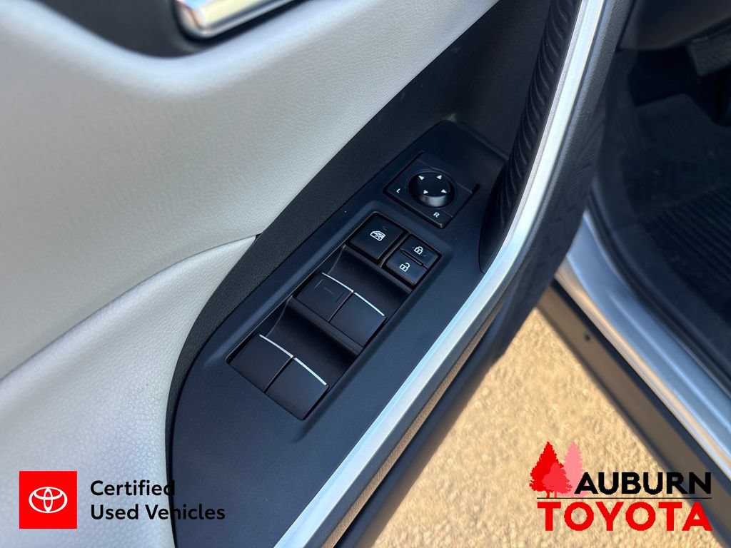 Certified 2021 Toyota RAV4 XLE Premium AWD/4WD image 18