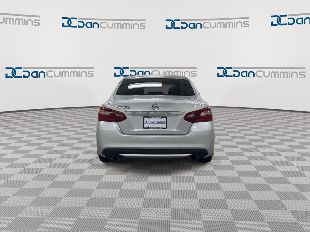 Used 2018 Nissan Altima 2.5 S w/ S Convenience Package image 7