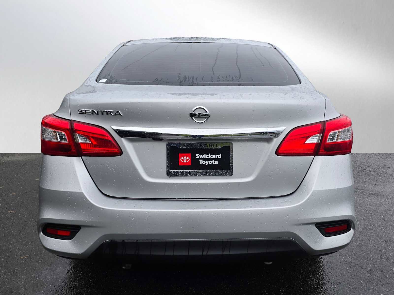 Used 2018 Nissan Sentra S image 4