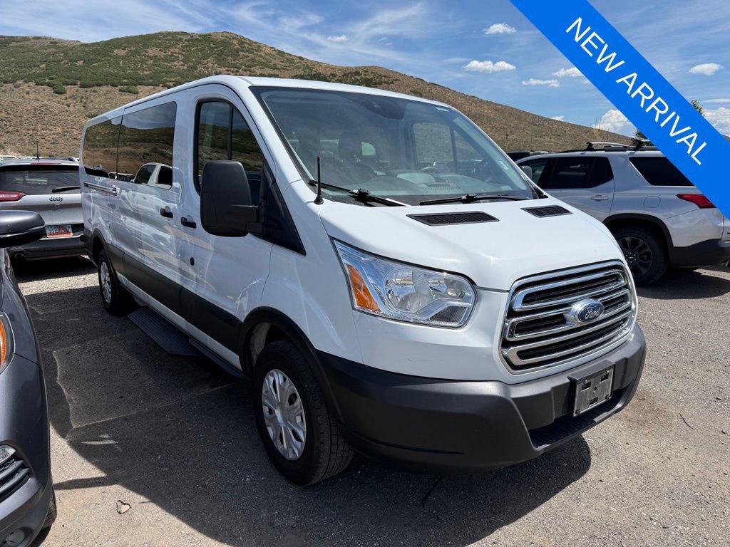 Used 2019 Ford Transit 350 XLT RWD image 3