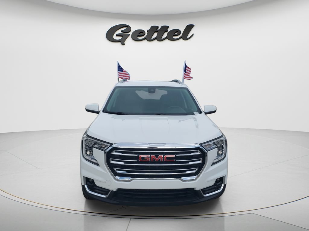 Used 2024 GMC Terrain SLT FWD image 2
