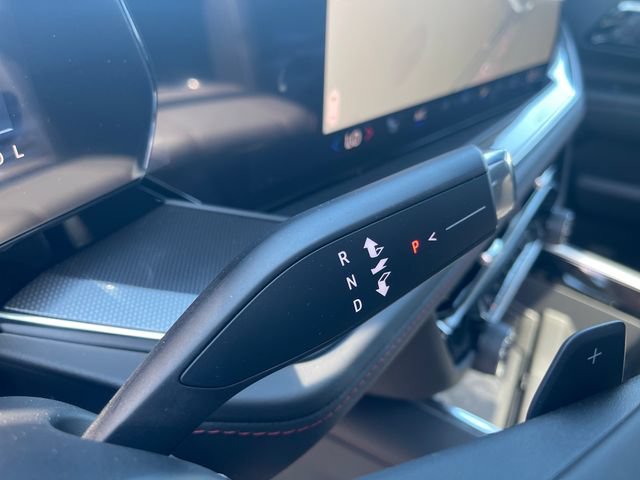 New 2026 Chevrolet Suburban RST w/ Comfort Package AWD/4WD image 27