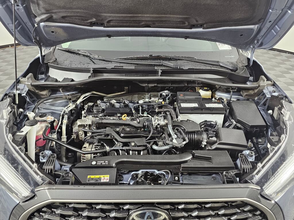 Used 2023 Toyota Corolla Cross XLE w/ Convenience Package image 9