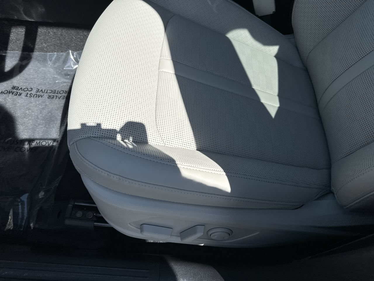 New 2026 Kia Sorento S w/ S Panoramic Sunroof Package FWD image 4