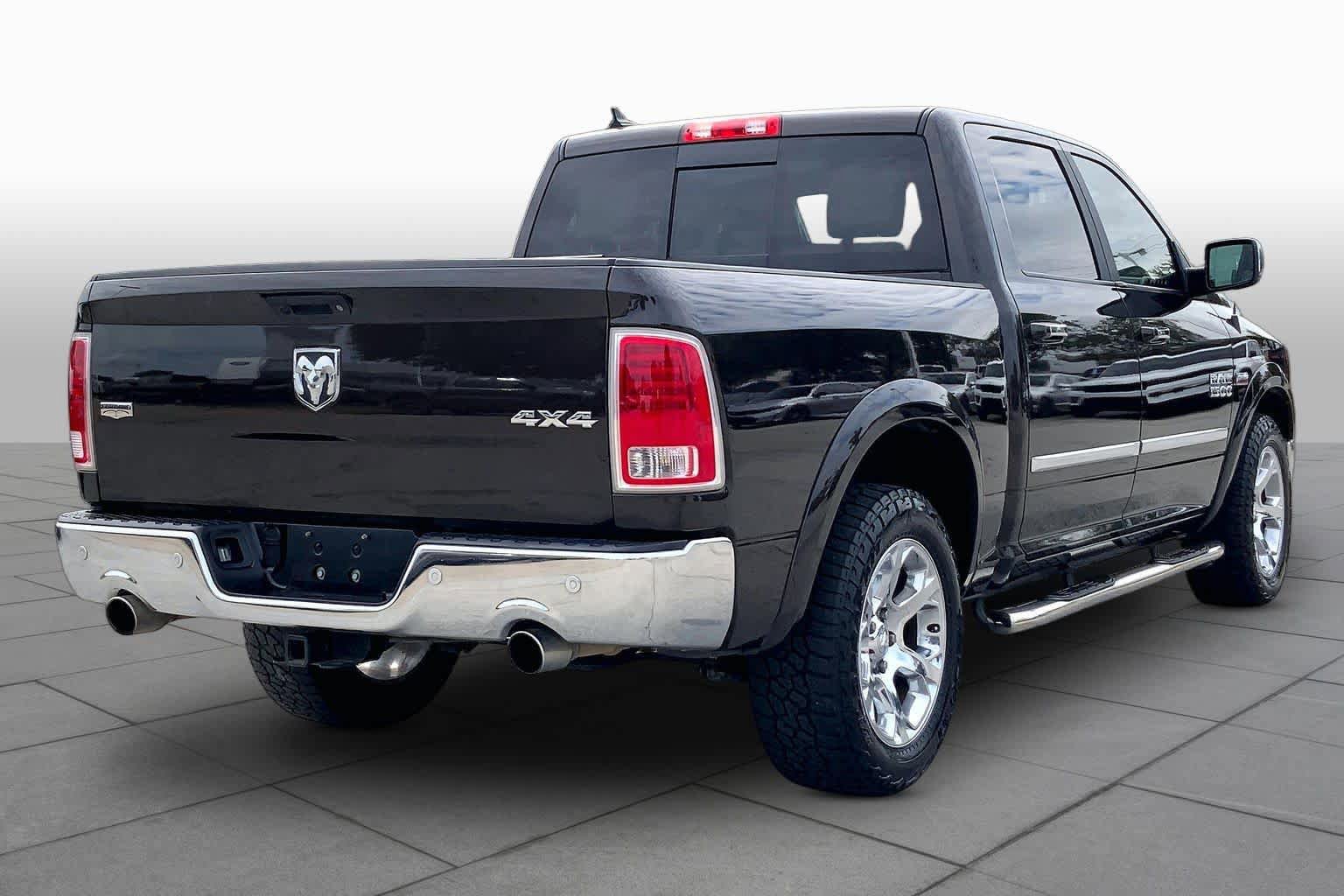 Used 2017 RAM 1500 Laramie w/ Convenience Group AWD/4WD image 13