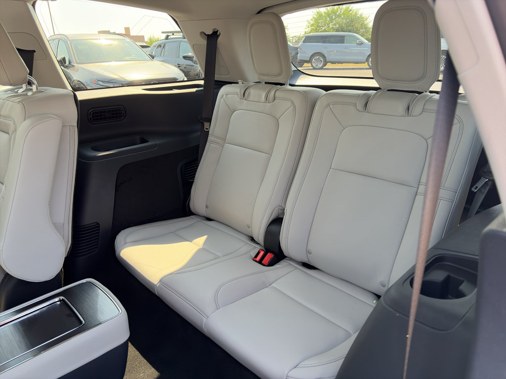 New 2026 Lincoln Aviator Reserve w/ Luxury Package AWD/4WD image 14
