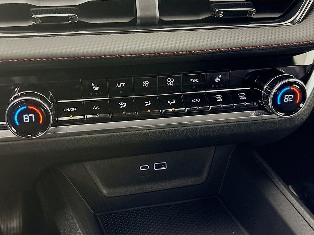 New 2026 Chevrolet Equinox RS image 16